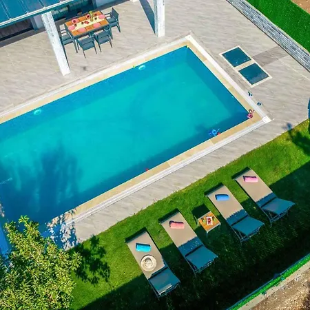 Exclusive With Private Pool, 1001 别墅 *