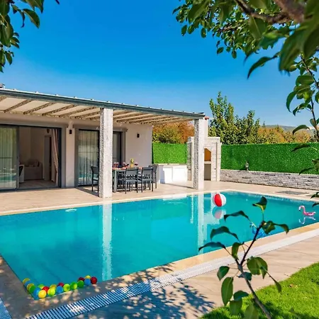 Exclusive With Private Pool, 1001 * 费特希耶